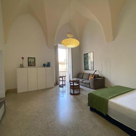Palazzo Rossi Apartment เลชเช ภายนอก รูปภาพ