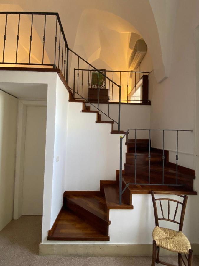 Palazzo Rossi Apartment เลชเช ภายนอก รูปภาพ