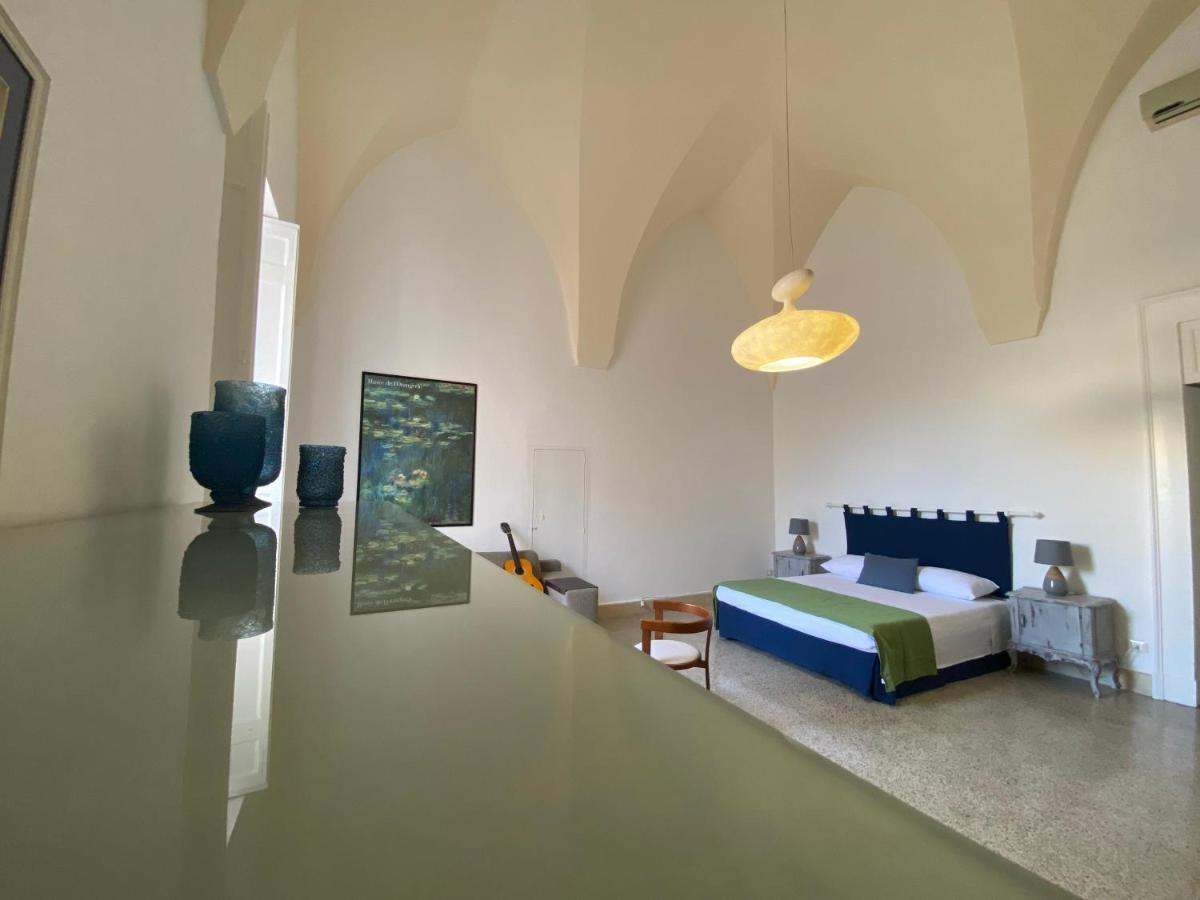 Palazzo Rossi Apartment เลชเช ภายนอก รูปภาพ