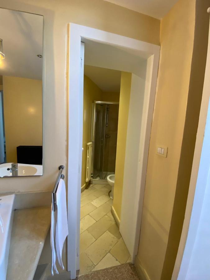 Palazzo Rossi Apartment เลชเช ภายนอก รูปภาพ